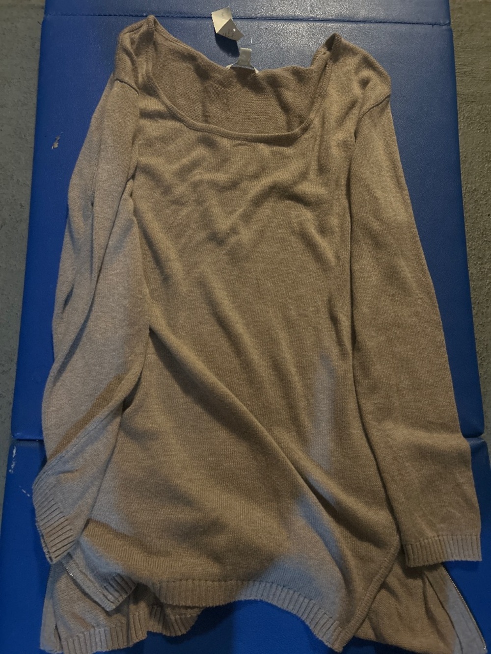 NWT NY&C Women’s Sweater with Zippers on the side XL